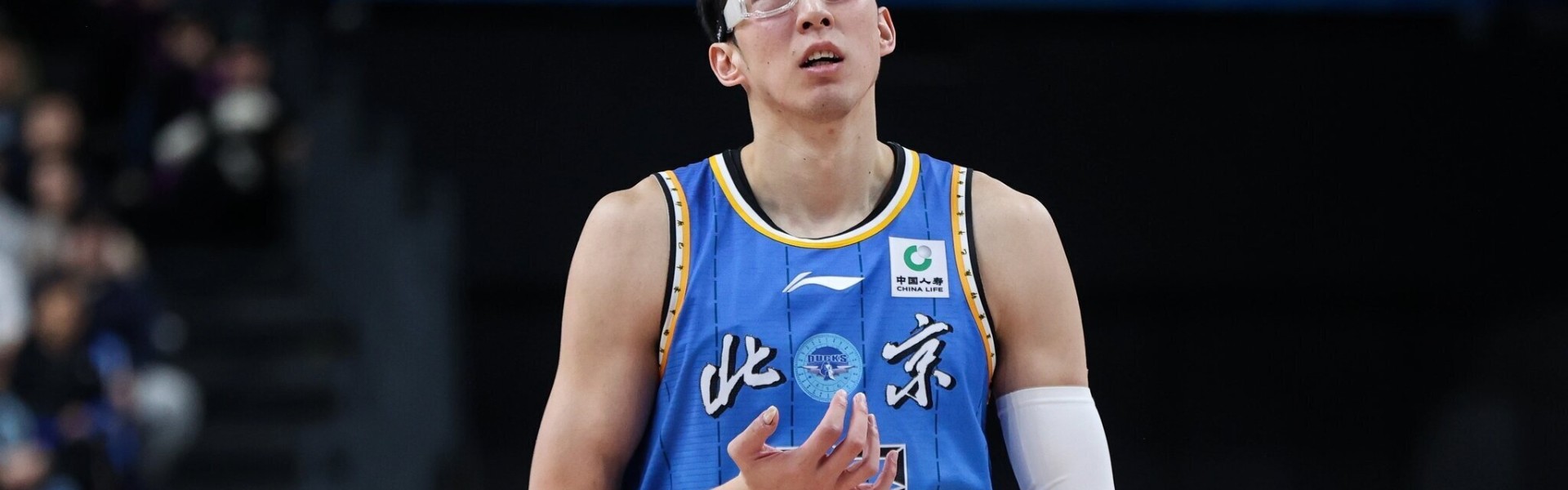开云-这场打得像外援！周琦终结十分高效 砍下23分13板&amp;抢到7前场板