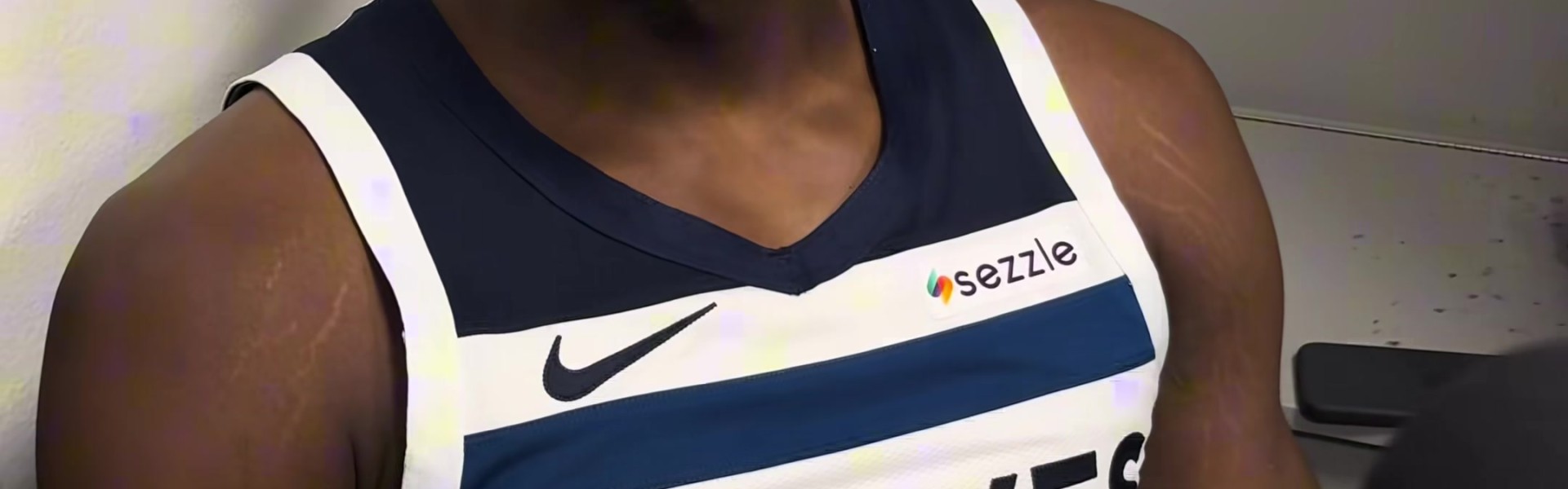 开云官网-人有三急！爱德华兹谈晚上为何没首发：我正在厕所上大的呢